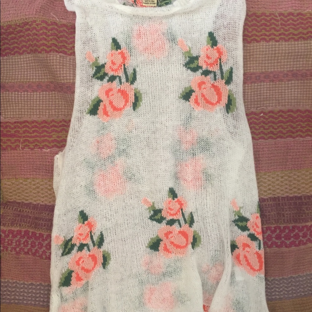 WILDFOX BRAND NEW ROSE MUSCLE TANK TOP